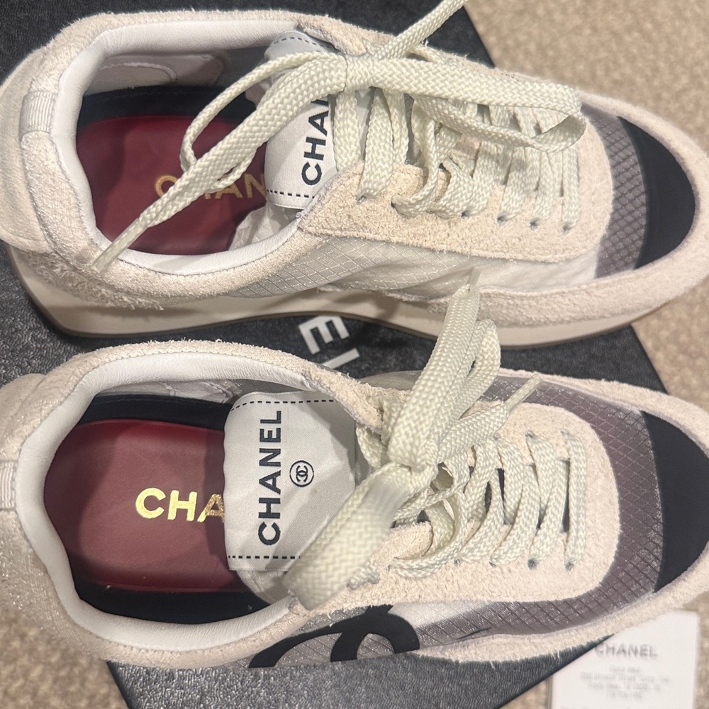 CHANEL Cream and Black Logo Sneakers - Picture 3 of 4